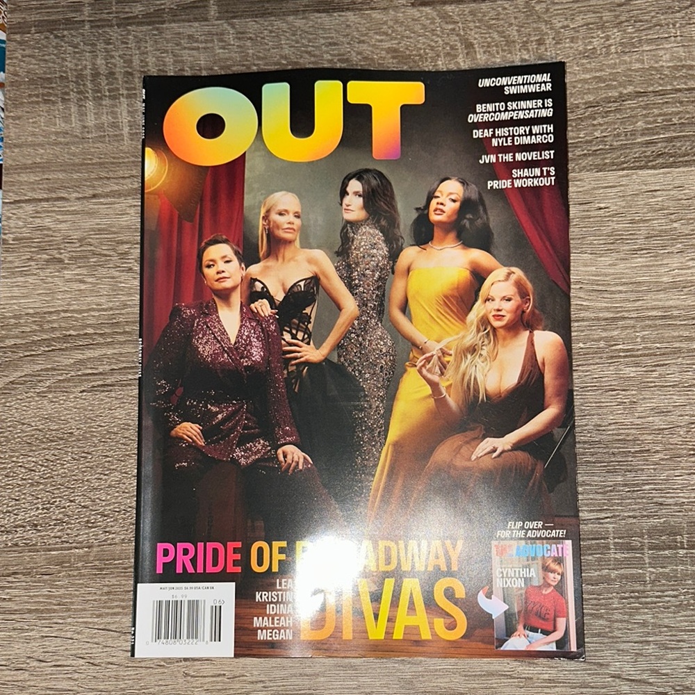 Magazine by Out - Picture 2 of 3